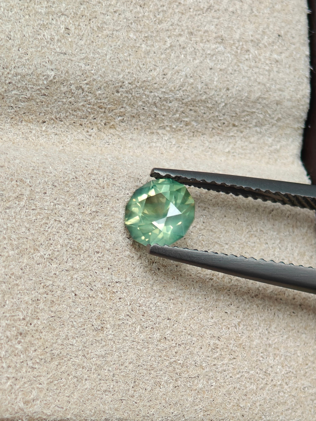 0.8ct Color-Zoning Sapphire